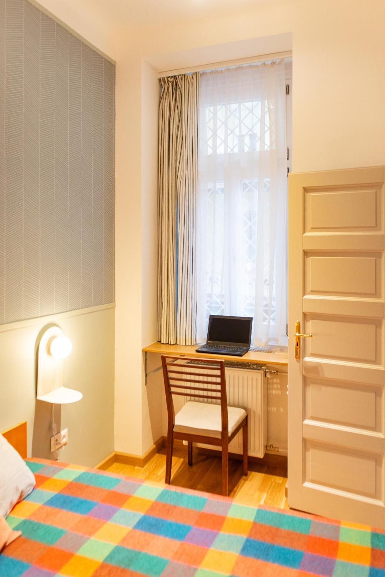 Spacious Family Suite Along River Side, In The Heart Of Buda Budapeşte Dış mekan fotoğraf